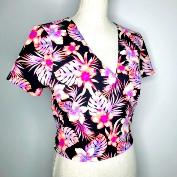 Victoria Secret top NWOT - Picture 3 of 6